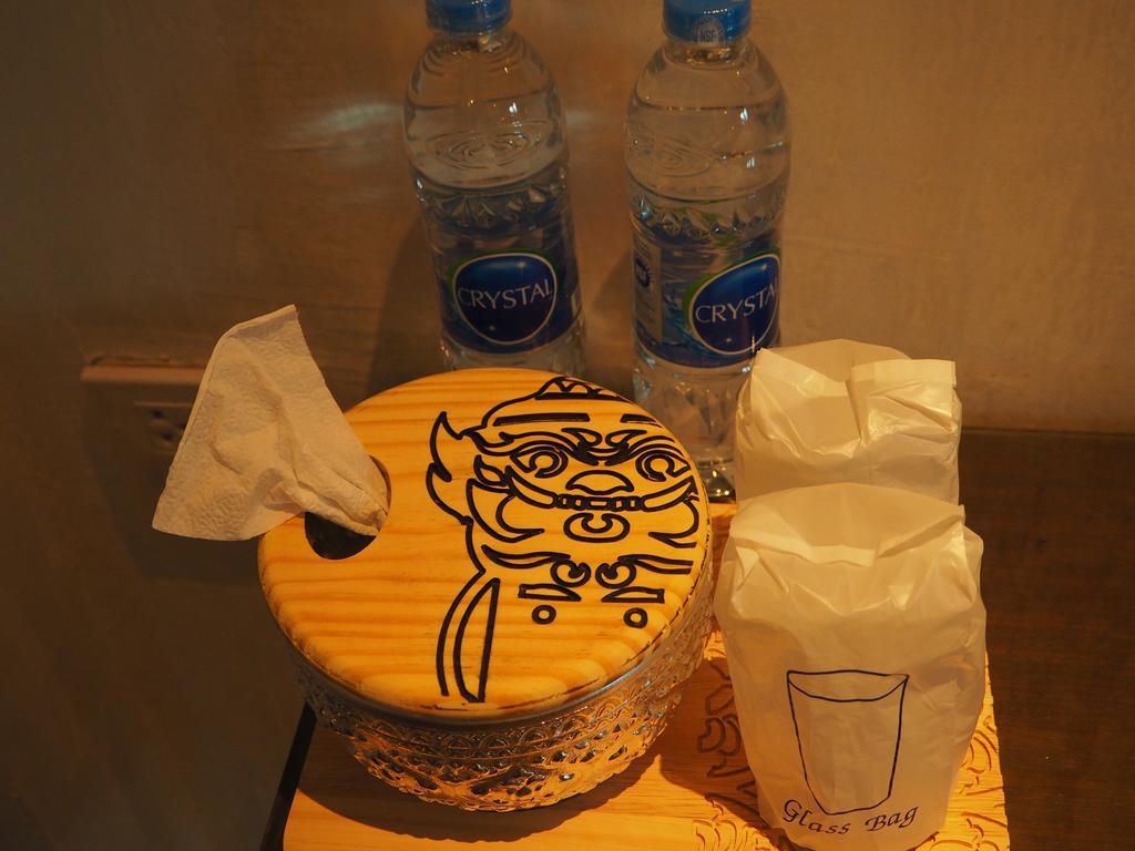 Art-C House Hotel Phuket Bagian luar foto