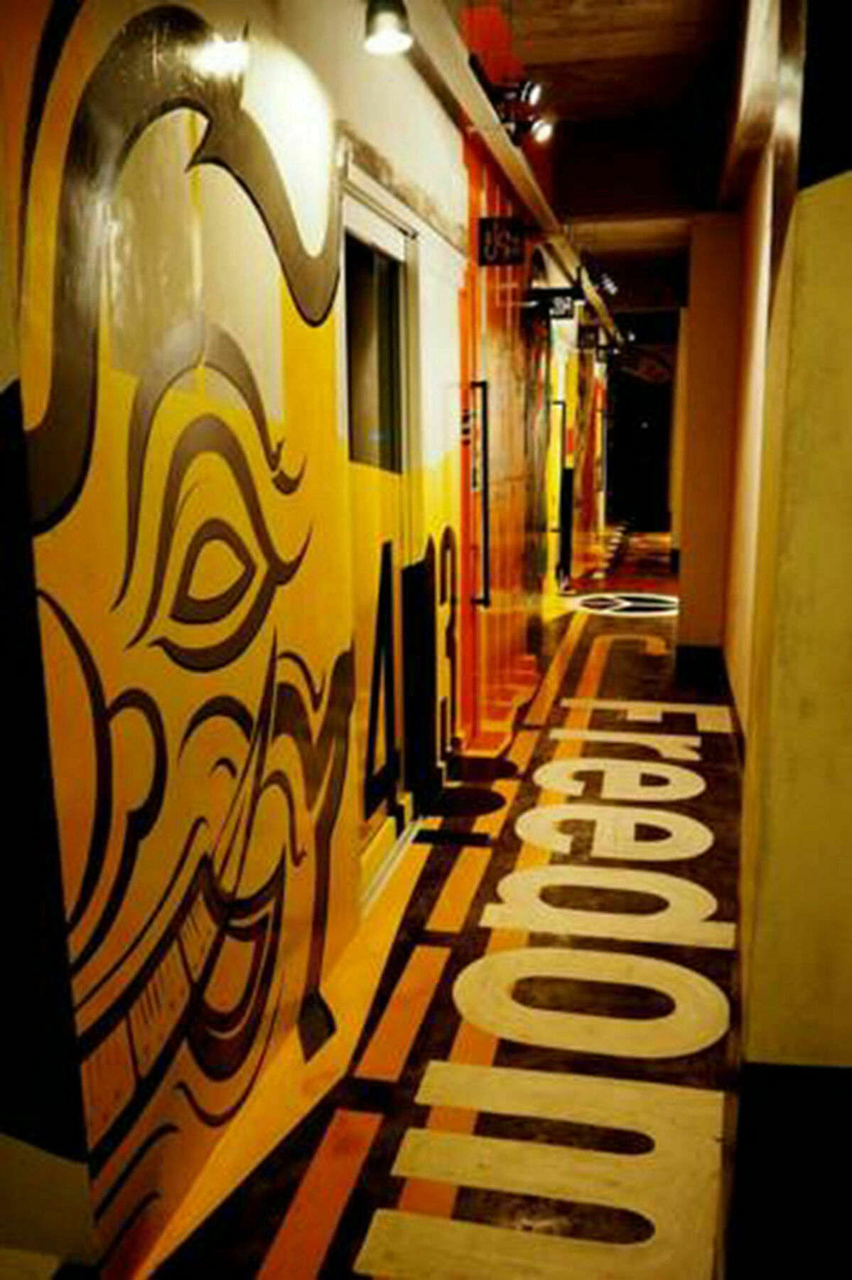 Art-C House Hotel Phuket Bagian luar foto