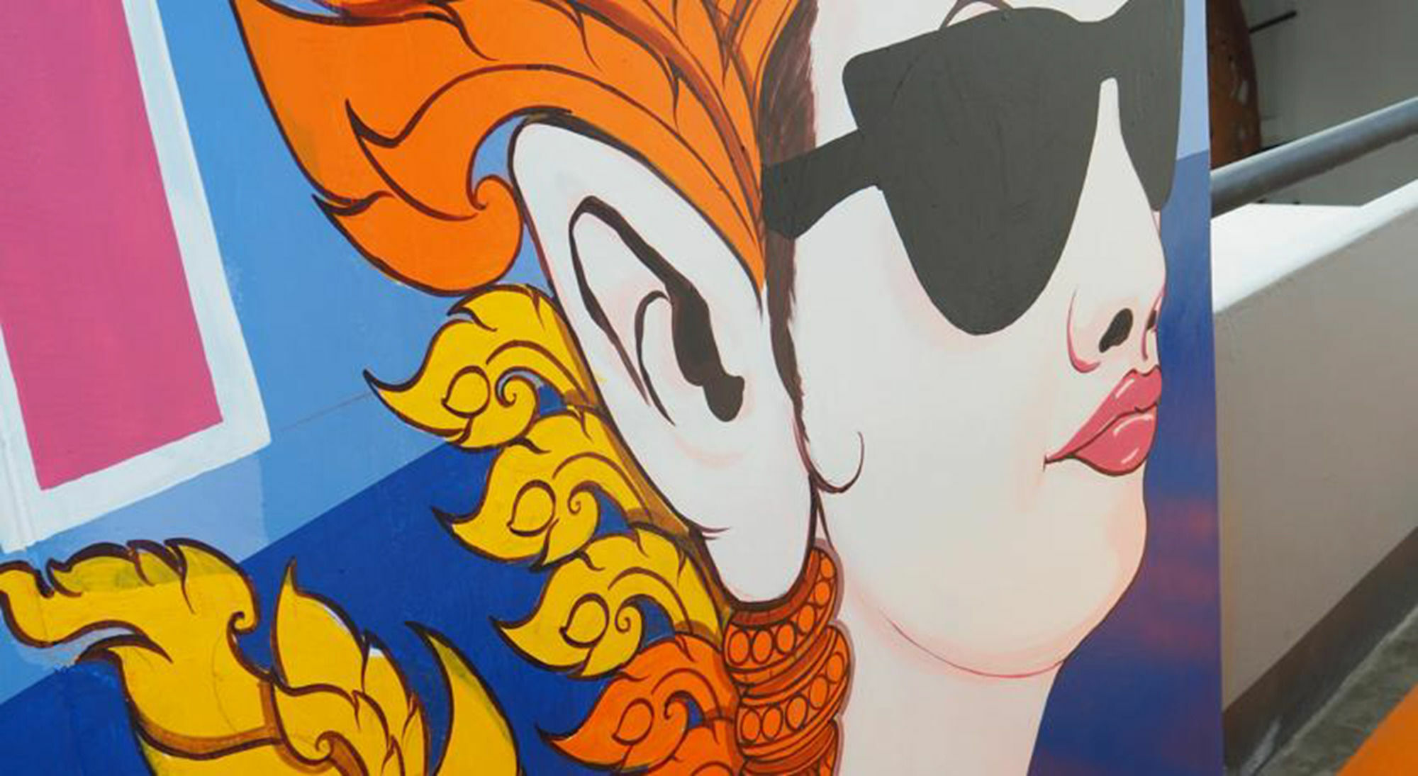 Art-C House Hotel Phuket Bagian luar foto
