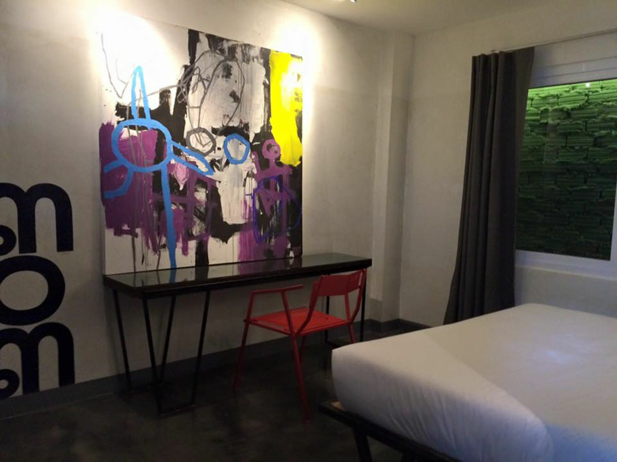 Art-C House Hotel Phuket Bagian luar foto